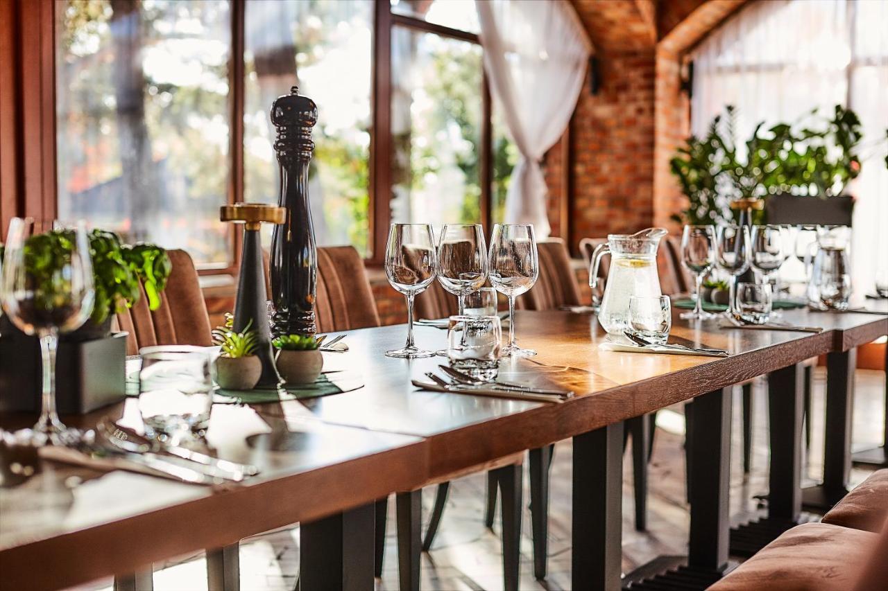 Hotel Sphinx Zabia Wola Dış mekan fotoğraf
