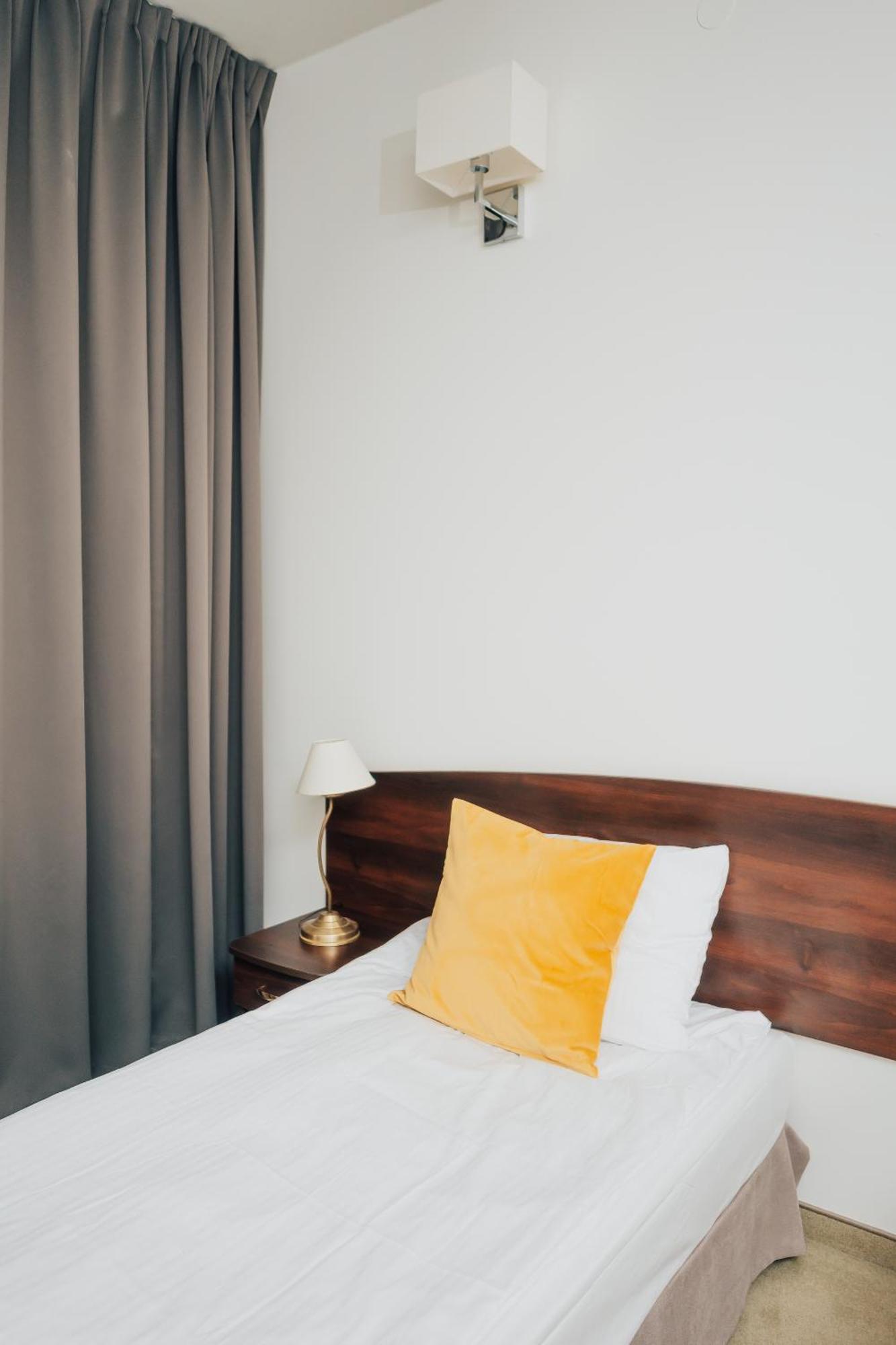 Hotel Sphinx Zabia Wola Dış mekan fotoğraf